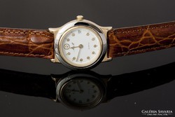 	Új, nem használt luxus svájci női óra. ETA 955.114