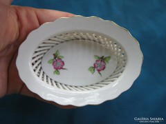 Régi herendi porcelán virágmintás kis áttört kosár tálka/tál