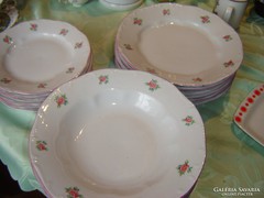 Zsolnay vadrózsás tányér sorozat 18 darab