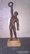 Szocreál bronz szobor az Ózdi kohászat terméke.