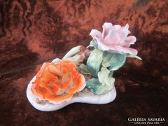 Gyönyörű Nápolyi porcelán rózsa pár mutatós darab