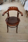 Nagyméretű karfás thonet szék, teljesen felújítva eladó