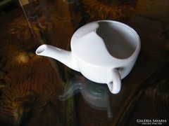 Porcelán betegitató csésze