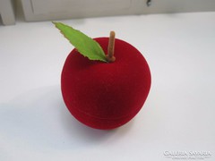 Vörös bársony doboz, alma ékszerdoboz 