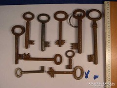 10 db Antik kulcs gyűjtőknek  X
