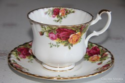 Extra méretű teás együttes Royal Albert Old Country Roses  