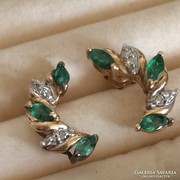 Smaragd és gyémánt köves 14K arany fülbevaló