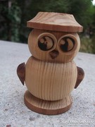 Salt shaker and spice shaker owl figurine wood