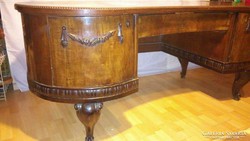 19.sz.Vese alakú íróasztal