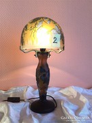 Gallé stílusú, 42 cm viragmintas minőségi uveg asztali lámpa