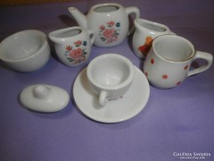 Porcelán mini csészék és kiöntők