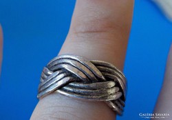 Fonott 925-ös ezüst gyűrű 