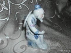 Kínai porcelán szobor.