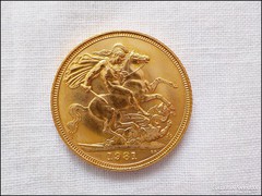 22k arany Victoria és Sárkányölő Szent György érme 1981