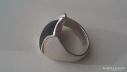 Különleges ezüst gyűrű fekete onix betéttel 
