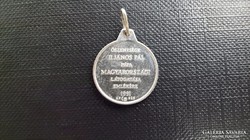 Pápalátogatás 1991 jelzett gyönyörű miniatűr ezüst medál.