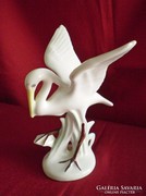 Porcelán gólya madár