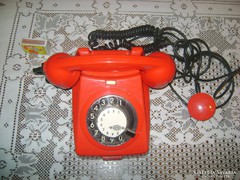 Retro, piros tárcsás telefon