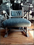 Antik Karfás fotel