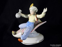 Q610 Kispesti porcelán figura Aladdin