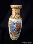 Q619 Porcelán kínai mintás váza