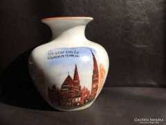 KIÉRUSÍRÁS! Zsolnay: Szegedi emlék - Fogadalmi templom váza, 11 cm.