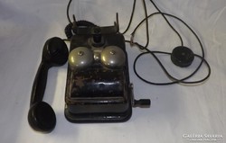 Antik tekerős telefon 