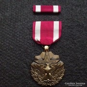 Eredeti USA kitüntetés,Érdemes Szolgálati Érem szalagsávval 