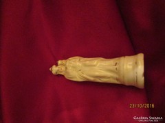 Kis méretű Szűz Mária porcelán szobor