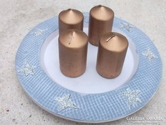 Gold colored candle set