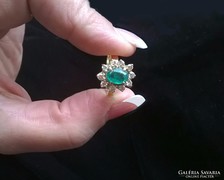 14K klasszikus smaragd koktélgyűrű brilliánsokkal