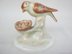Aquincumi porcelán madár fészkében tojásokkal