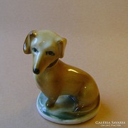 Zsolnay porcelán tacskó kutya