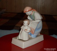 Zsolnay ritka figura, anya gyermekével