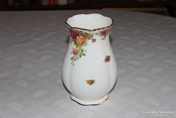 Középméretű váza - Royal Albert Old Country Roses