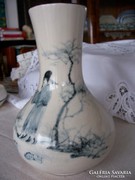 Kelet- Dél-Kelet-ázsiai váza kézzel festve