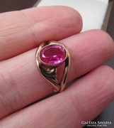 Orosz aranyozott ezüst gyűrű pink kővel - 925-ös