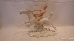 Wallendorf porcelán lovas női akt szobor