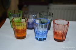 6 db hámozott színes likőrös pohár