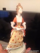 Hollóházi porcelán figura barokkos hölgy