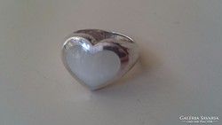 Ezüst gyűrű gyöngyház szívvel 925.