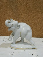 Régi porcelán elefánt.