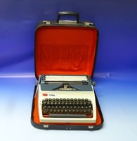 0N121 Retro ERIKA írógép hord táskával