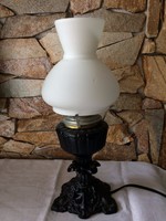 Régi nehéz öntött vas asztali lámpa 35cm magas.