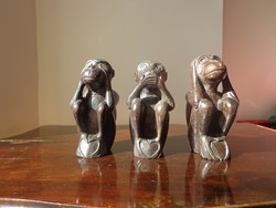 három majom fa szobor