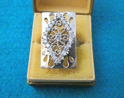Áttört mintájú  szögletes ezüst gyűrű gazdag díszítéssel 58-as US 8.5