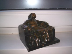 Anonymus bronz szobor
