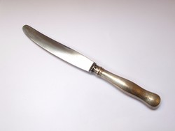 Ezüstnyelű kés Solingeni pengével,újszerű állapotban.
