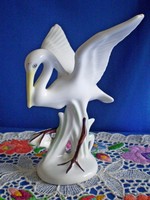 Porcelán gólya madár