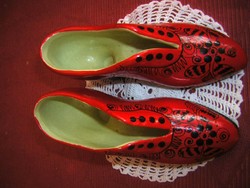 Kerámia piros táncoló cipők